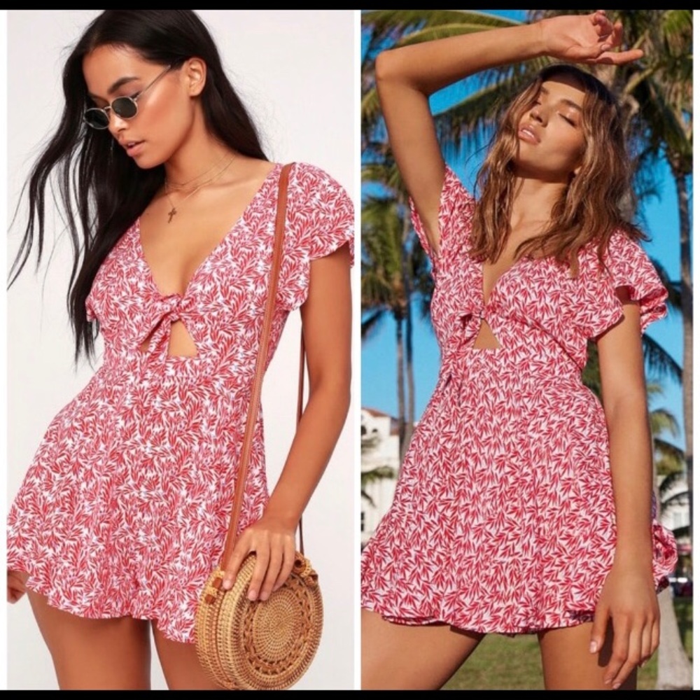 Lulu’s Red Dondi Floral Romper Dress - XS
